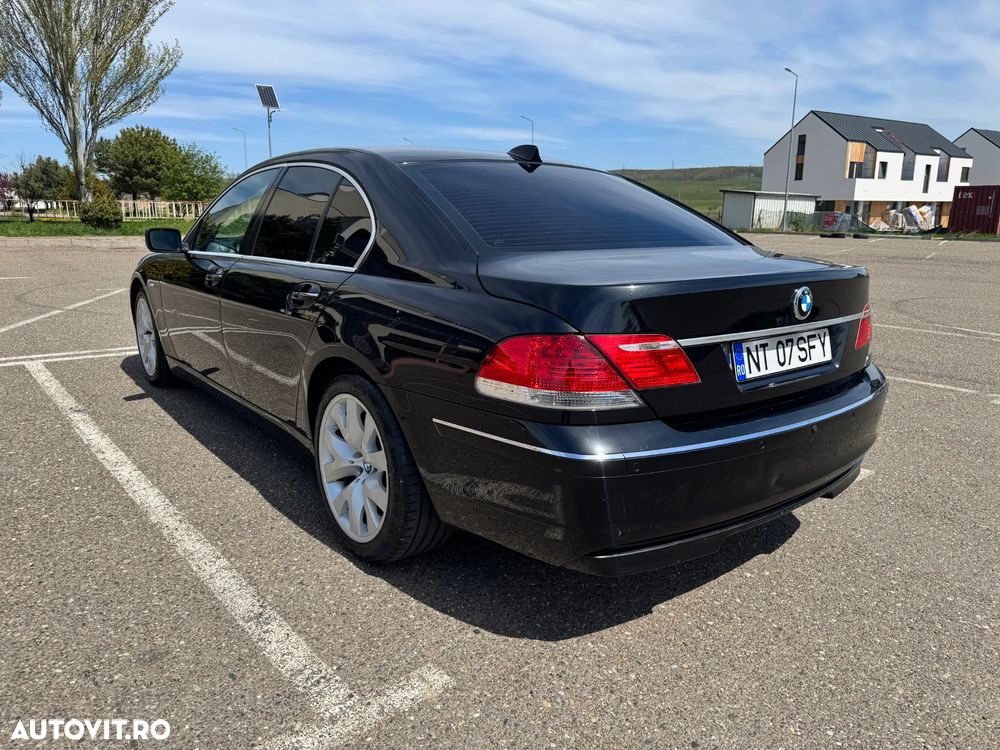 BMW Seria 7 730d A - 24