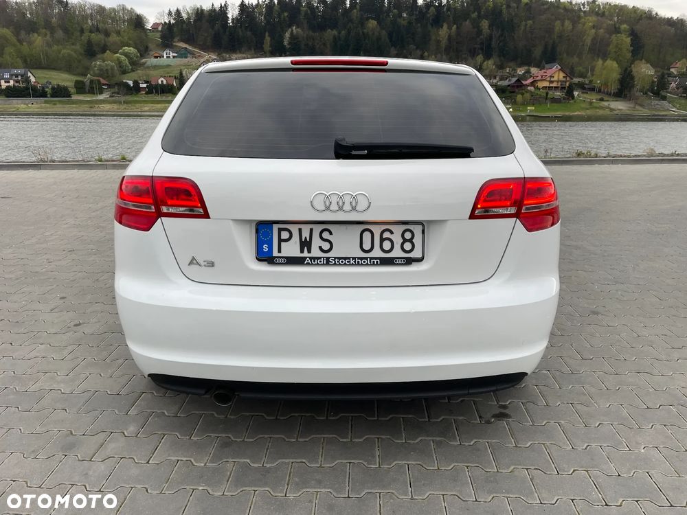 Audi A3 Sportback 1.6 TDI DPF Ambition - 9