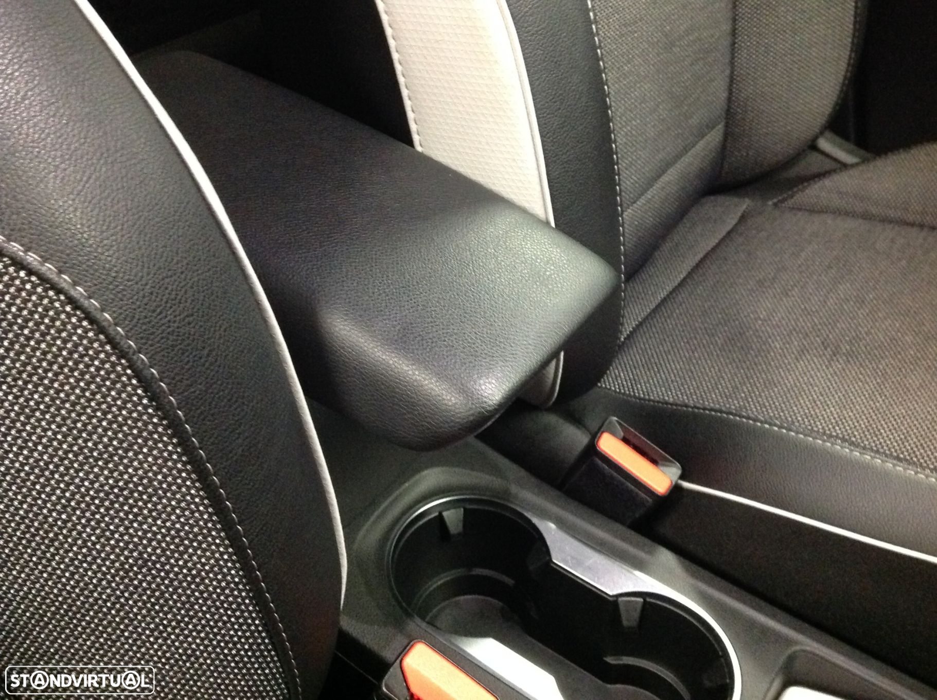 Renault Captur 1.0 TCe Exclusive - 10