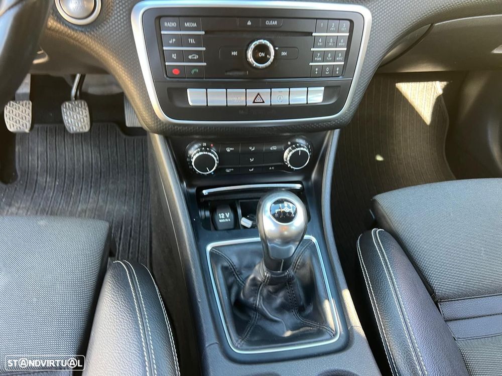 Mercedes-Benz A 160 d Urban - 23