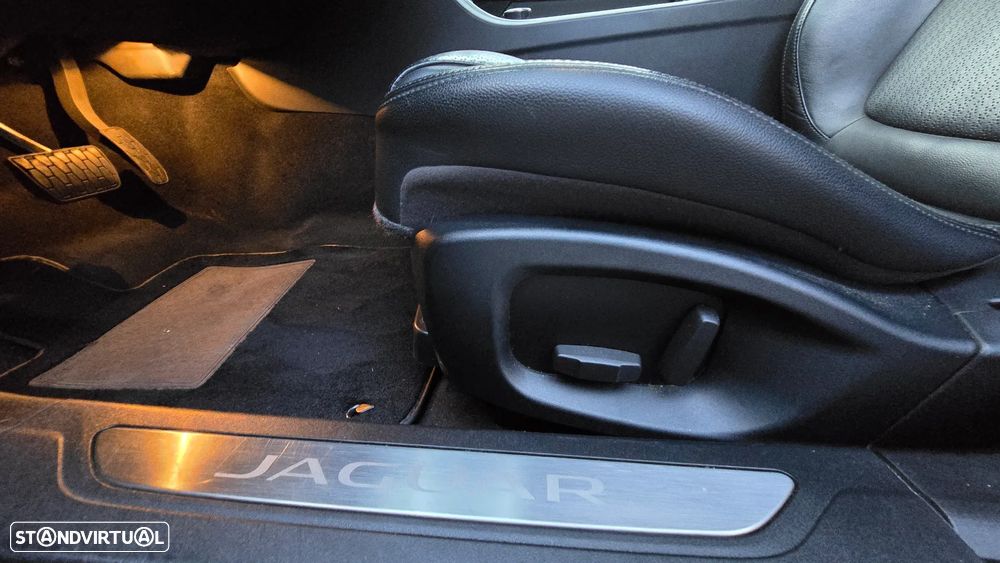 Jaguar XF 2.0 D Prestige Aut. - 47