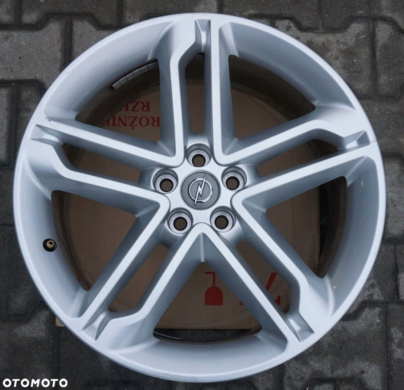 Opel Ampera-e Astra 19" 5x105x56,6 ET38 F48 - 6