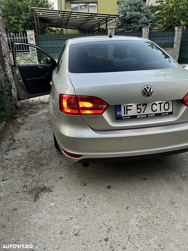 Volkswagen Jetta 1.6 TDI CR DPF DSG Comfortline - 18