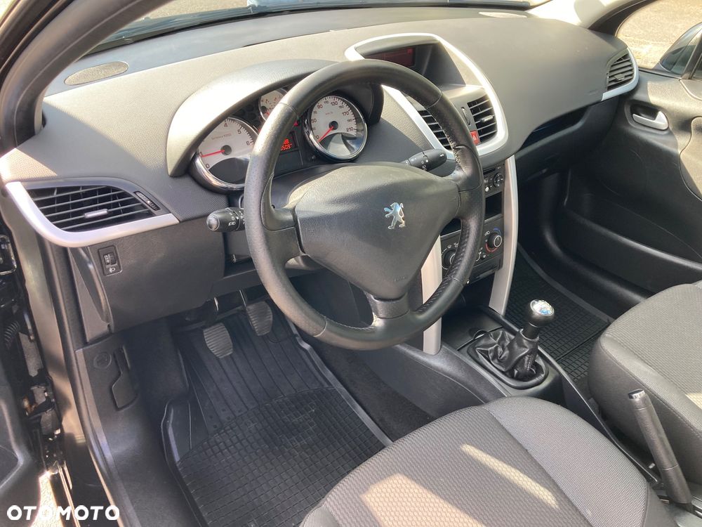 Peugeot 207 - 21