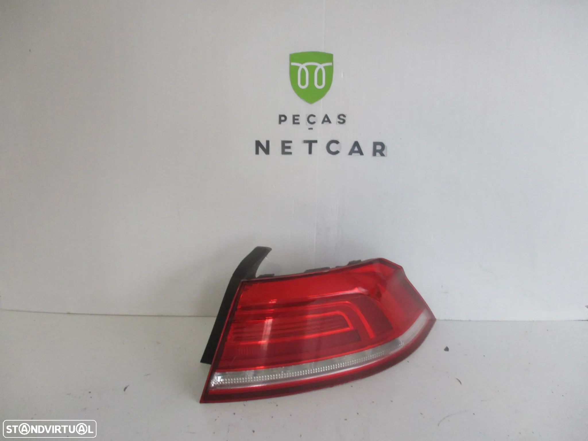farol farolim direito vw passat carro 2015 - 1