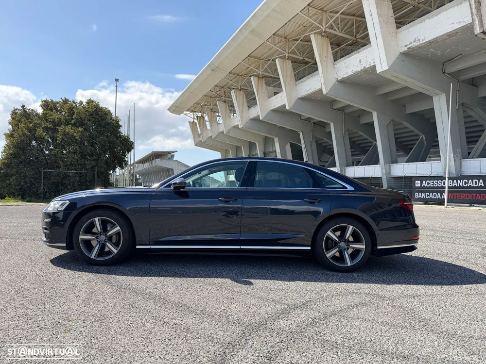 Audi A8 - 2