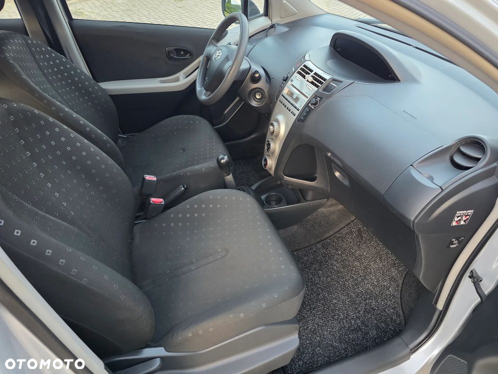 Toyota Yaris 1.4 D-4D S - 21
