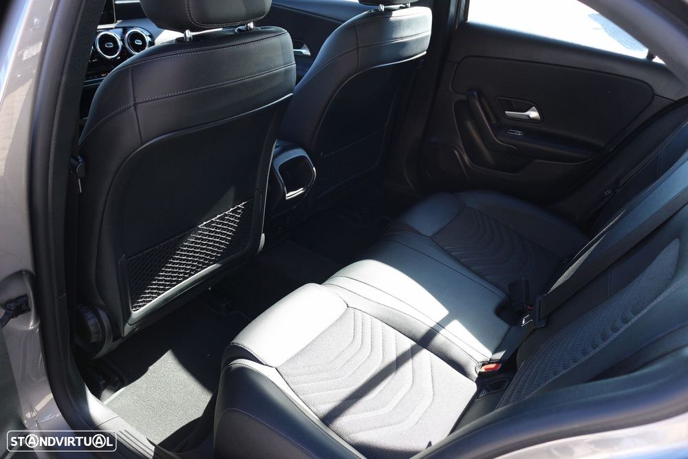 Mercedes-Benz A 250 e Style Plus - 37