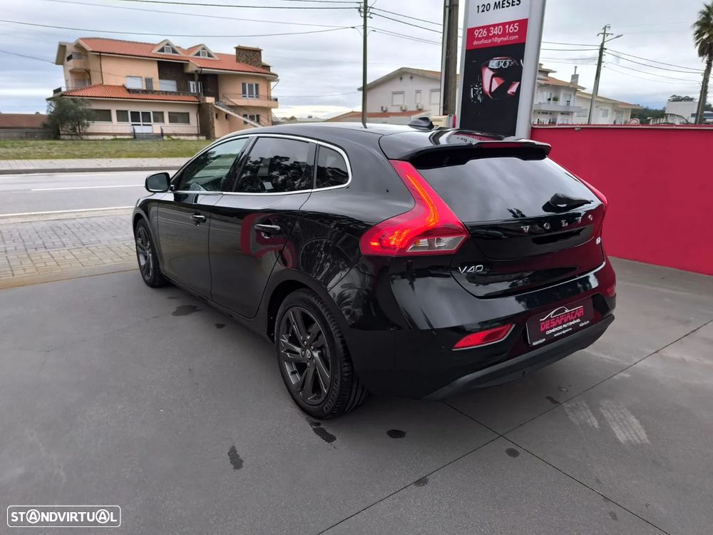 Volvo V40 D2 Momentum - 8