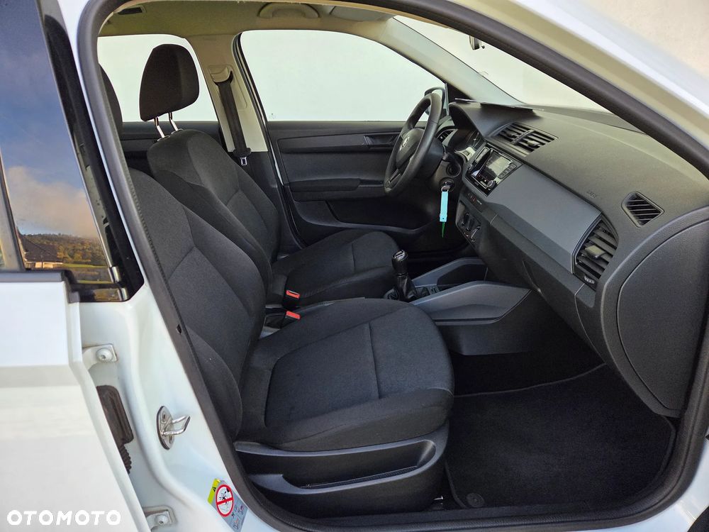 Skoda Fabia - 11