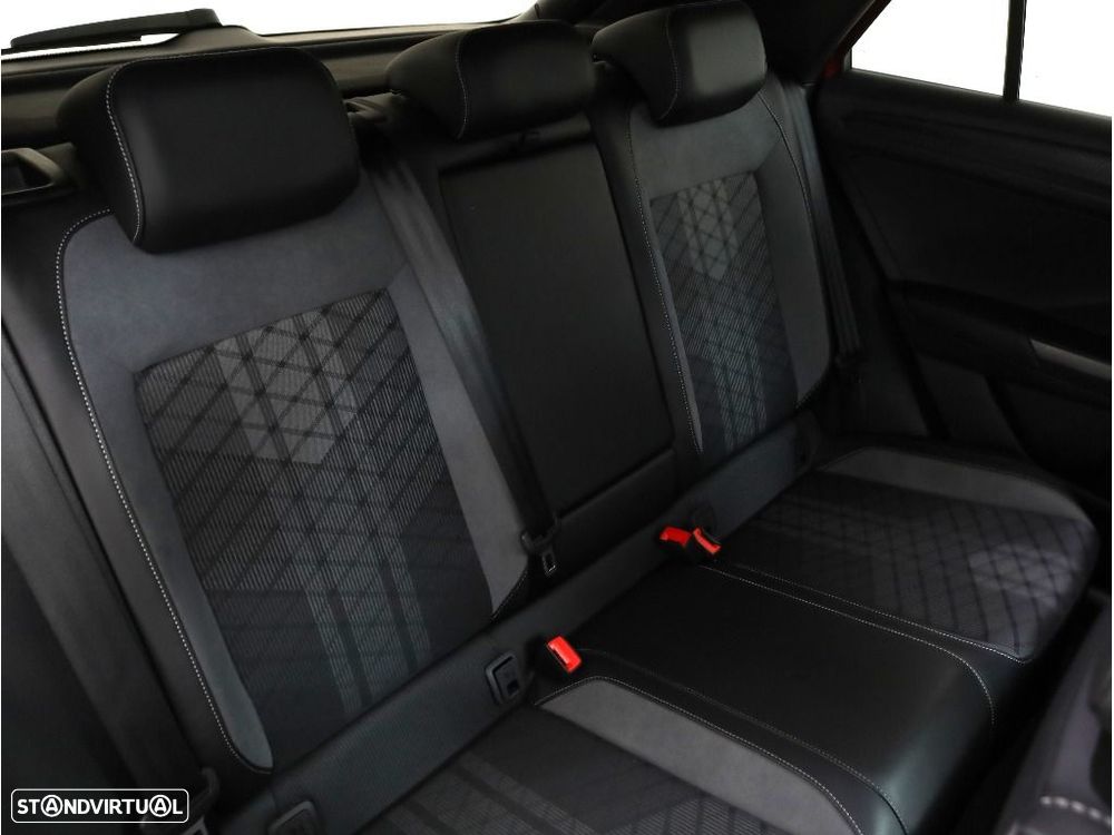 VW T-Roc 2.0 TDI R-Line DSG - 17