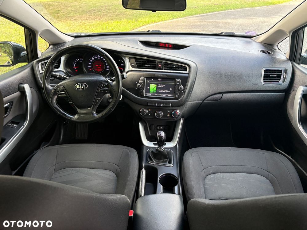 Kia Ceed 1.6 GDI L - 17