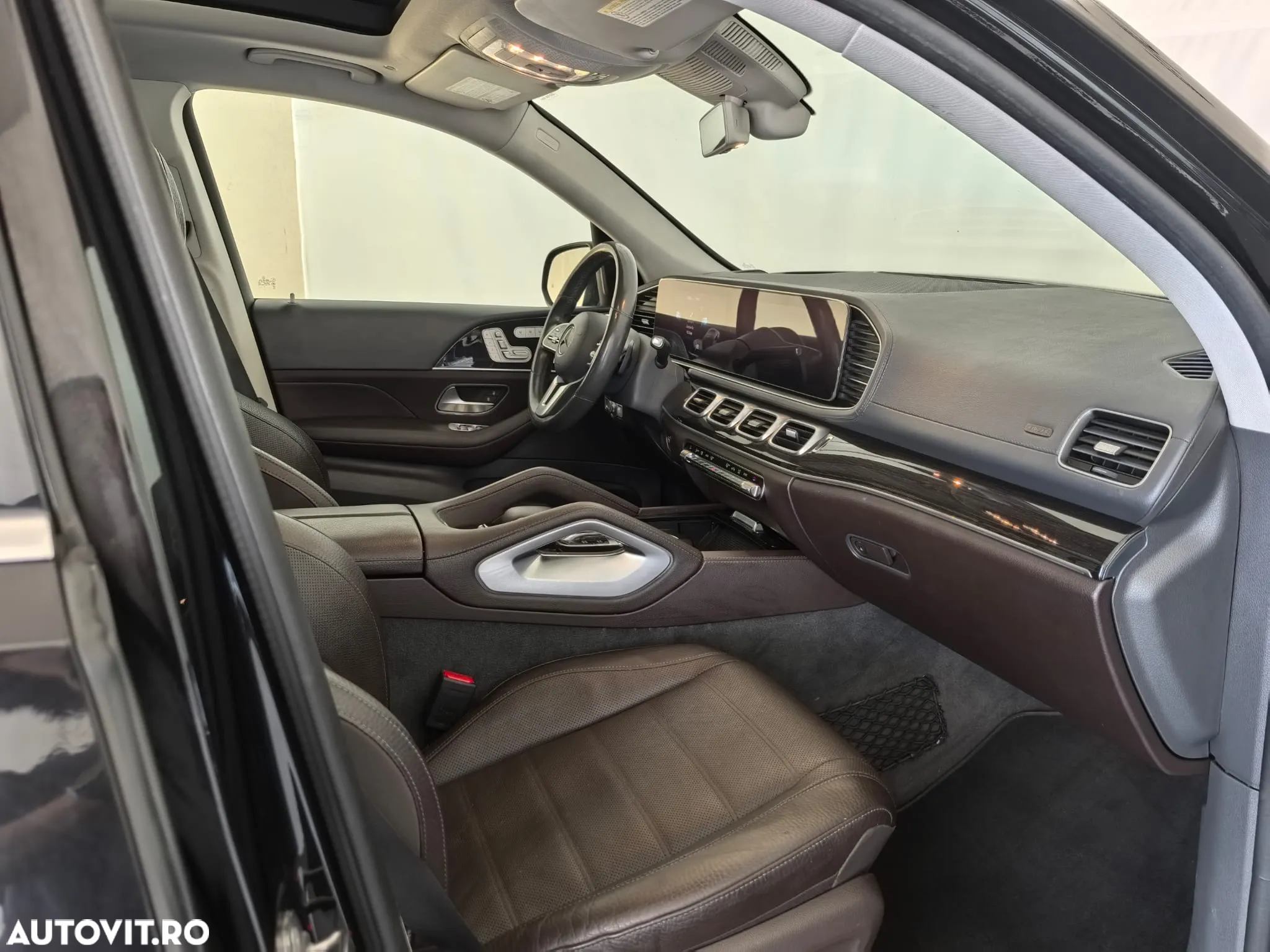 Mercedes-Benz GLS - 30