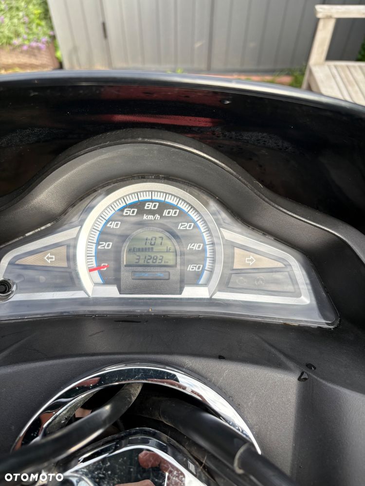 Honda PCX - 13