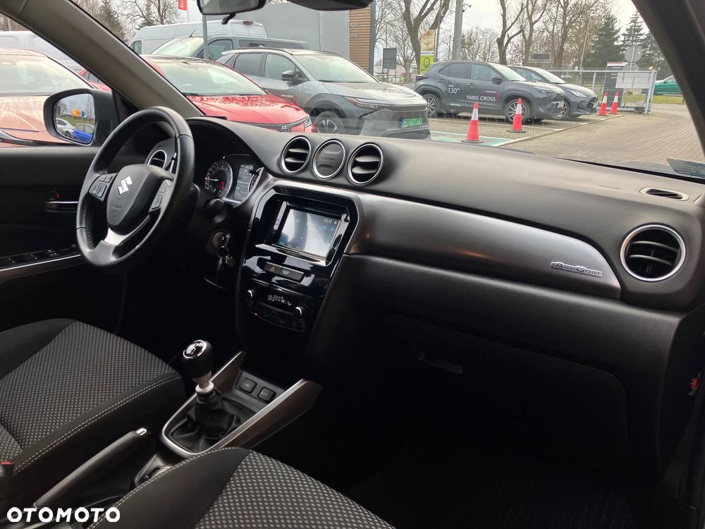 Suzuki Vitara 1.4 Boosterjet SHVS Premium 4WD - 17