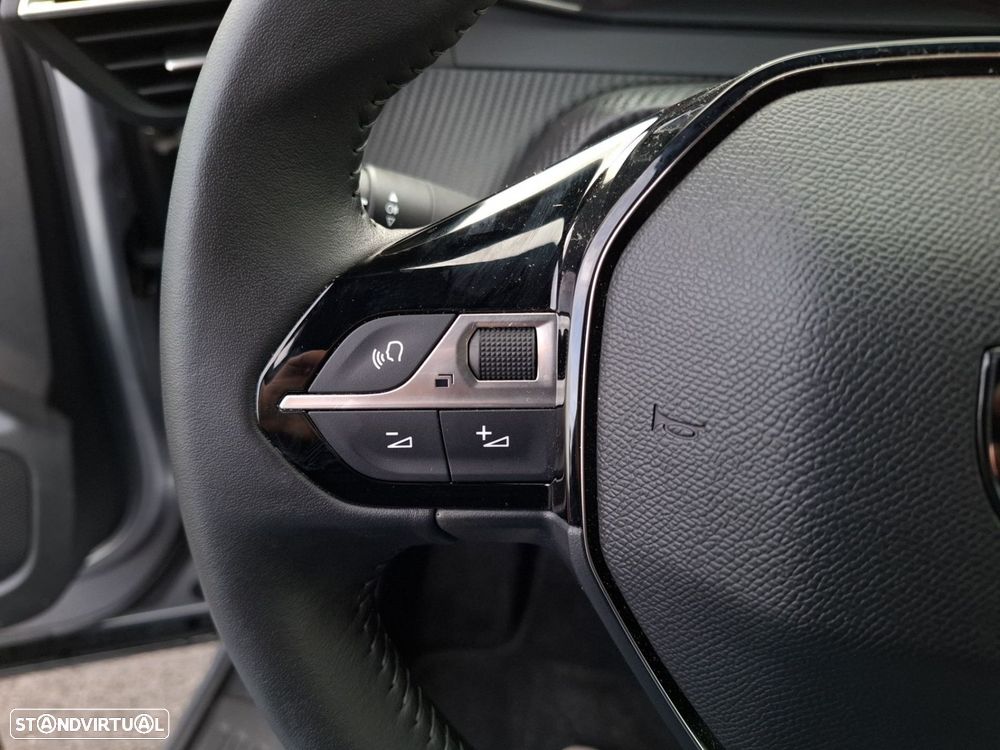 Peugeot 2008 1.2 PureTech Style - 15