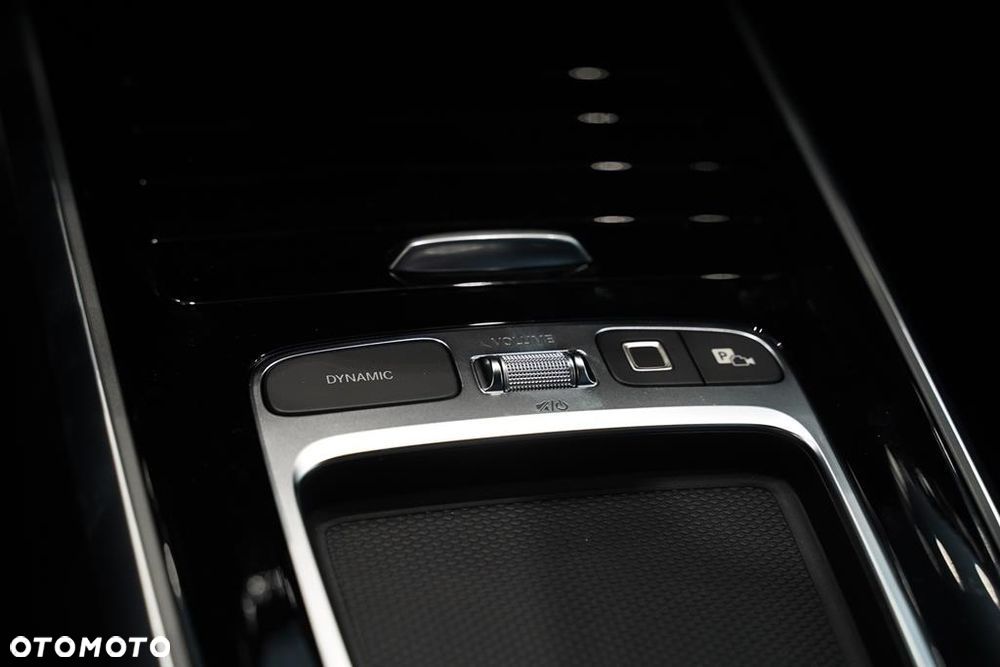 Mercedes-Benz GLB 200 mHEV AMG Line 7G-DCT - 17