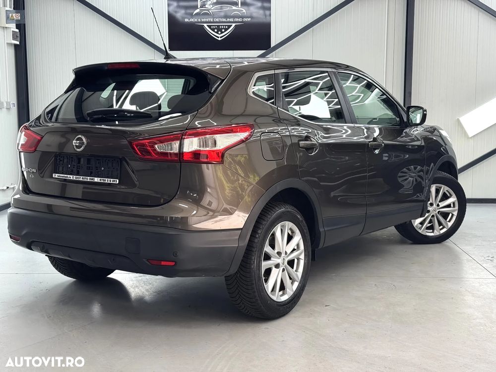 Nissan Qashqai 1.6 DCI Xtronic ACENTA - 13