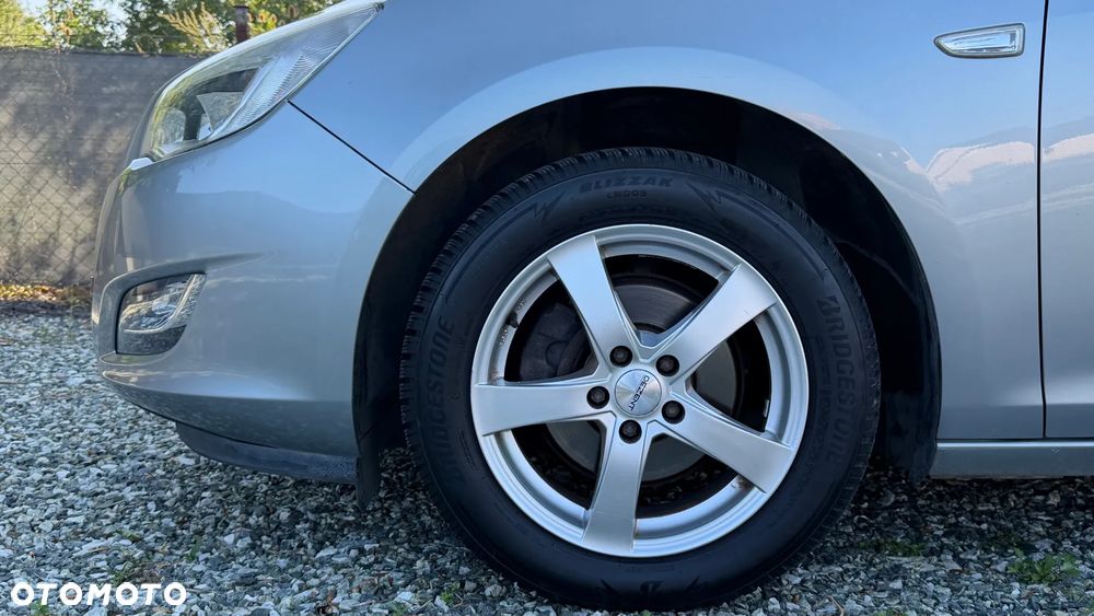 Opel Astra 1.6 Enjoy - 10