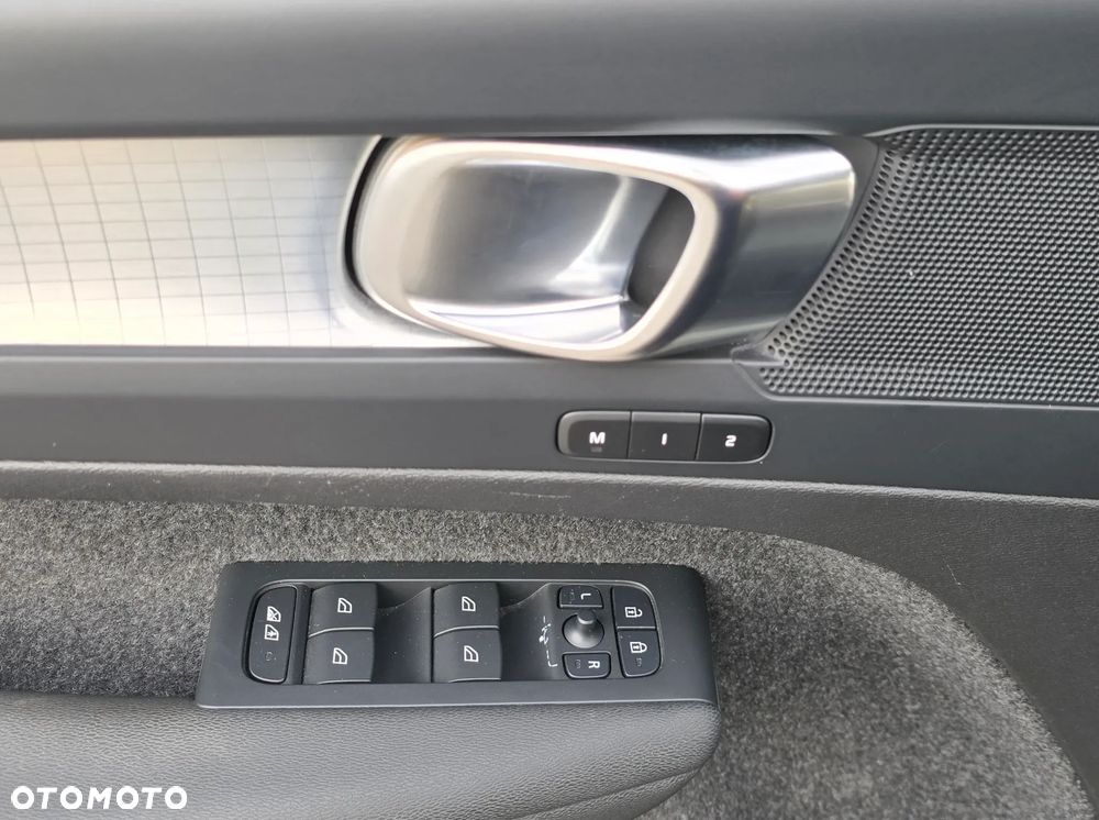 Volvo XC 40 B3 Core - 23