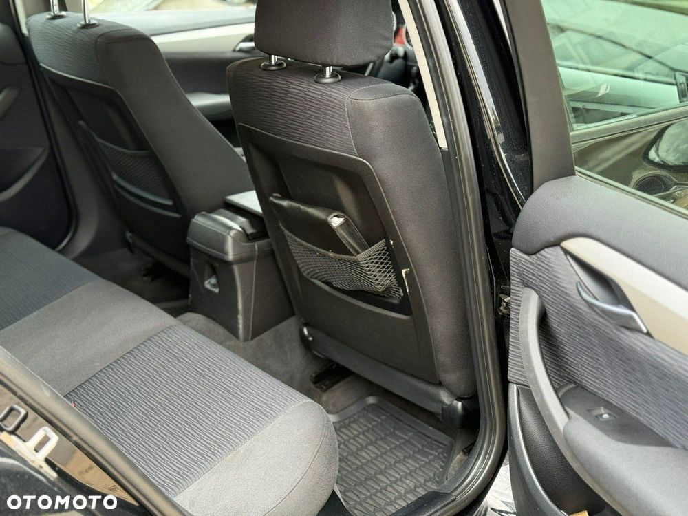BMW X1 sDrive18i Sport Line - 9