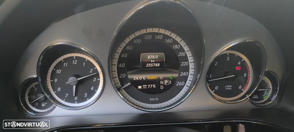Mercedes-Benz E 220 BlueTEC Avantgarde Auto. - 6