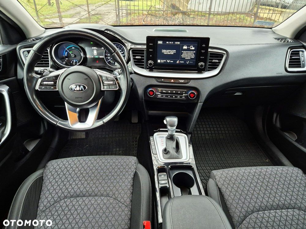 Kia Ceed 1.6 GDI PHEV L DCT - 33