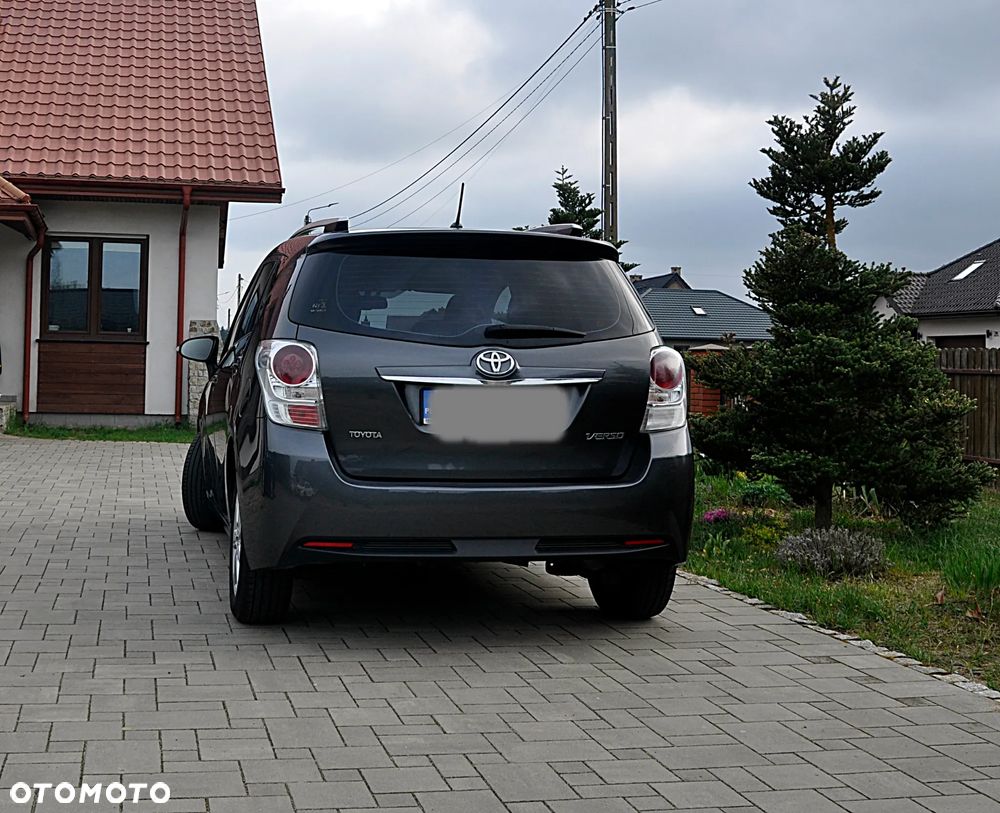 Toyota Verso 2.0 D-4D Prestige 7os - 3