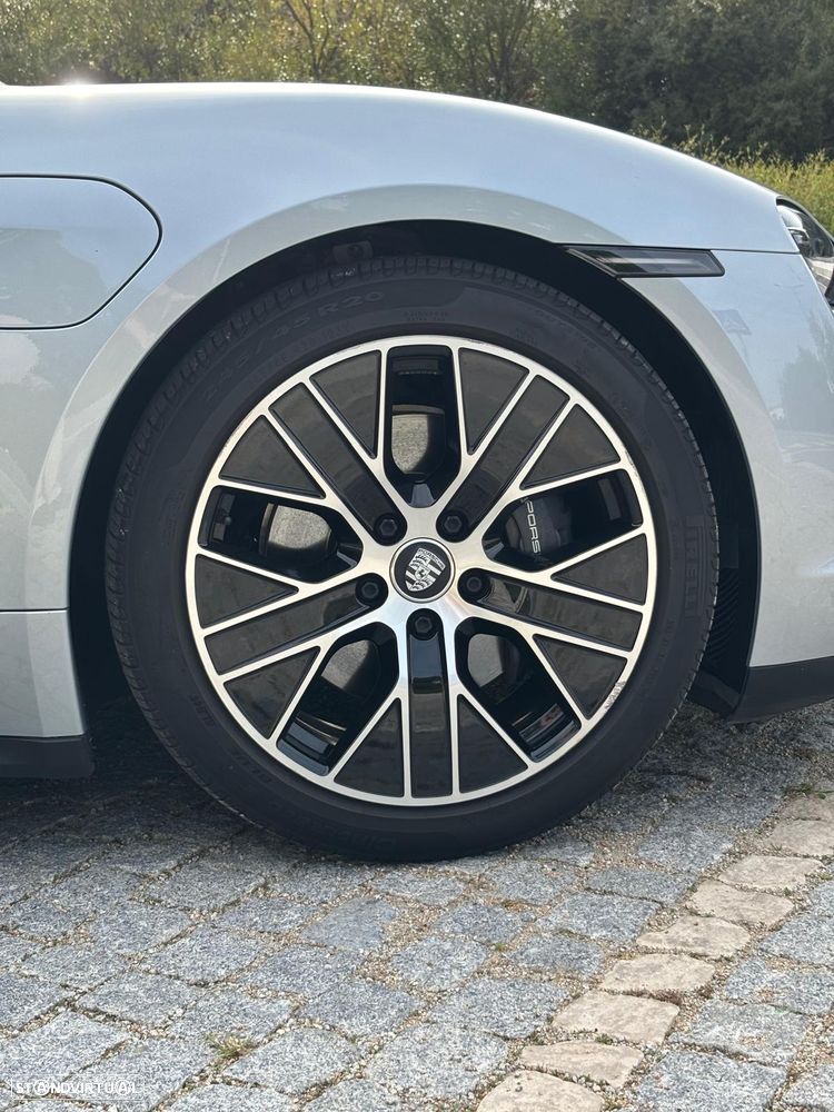 Porsche Taycan Standard - 24