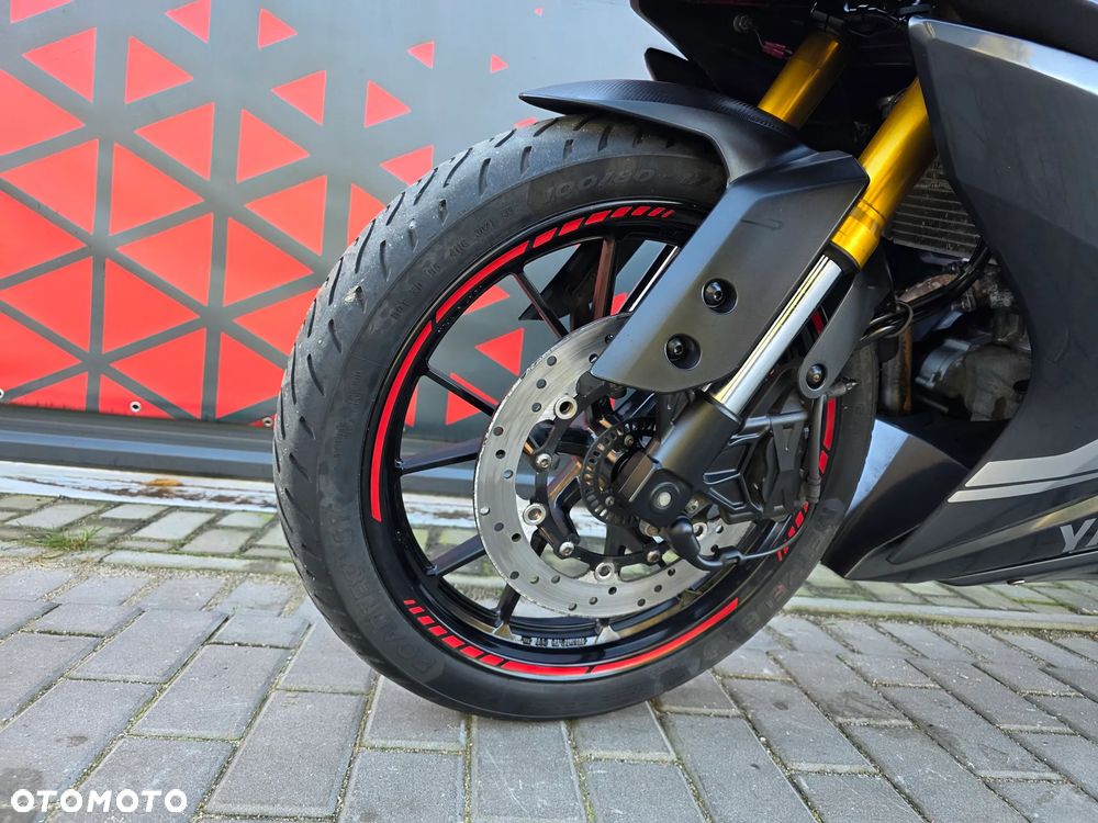 Yamaha YZF - 13