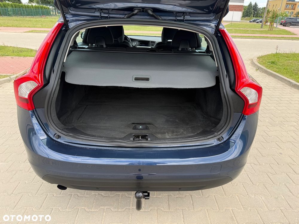 Volvo V60 D2 Momentum - 8