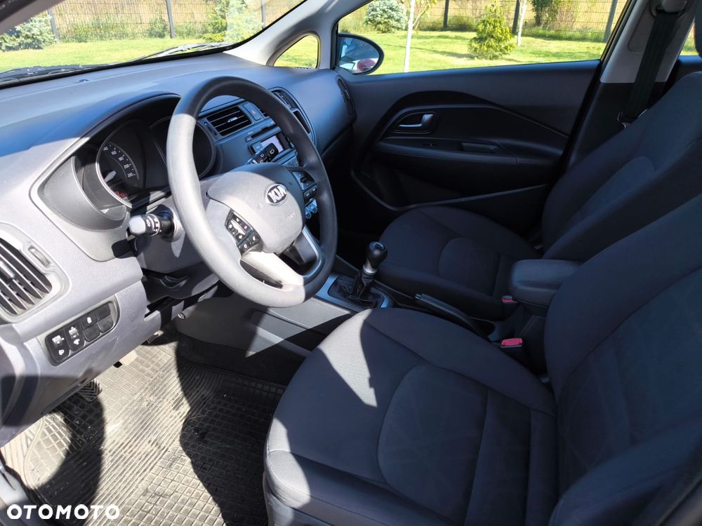 Kia Rio 1.2 M - 29