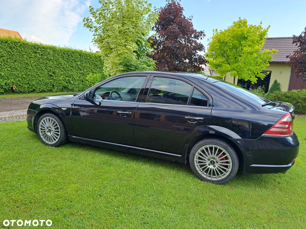 Ford Mondeo - 4