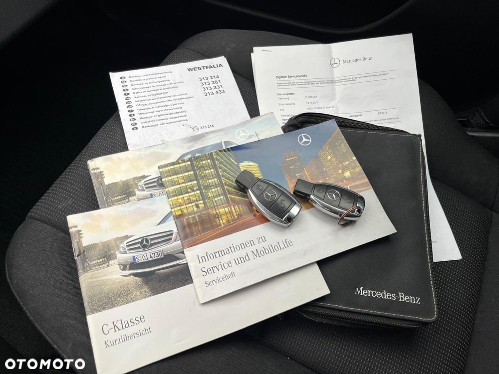 Mercedes-Benz Klasa C 180 T CGI BlueEFFICIENCY - 22