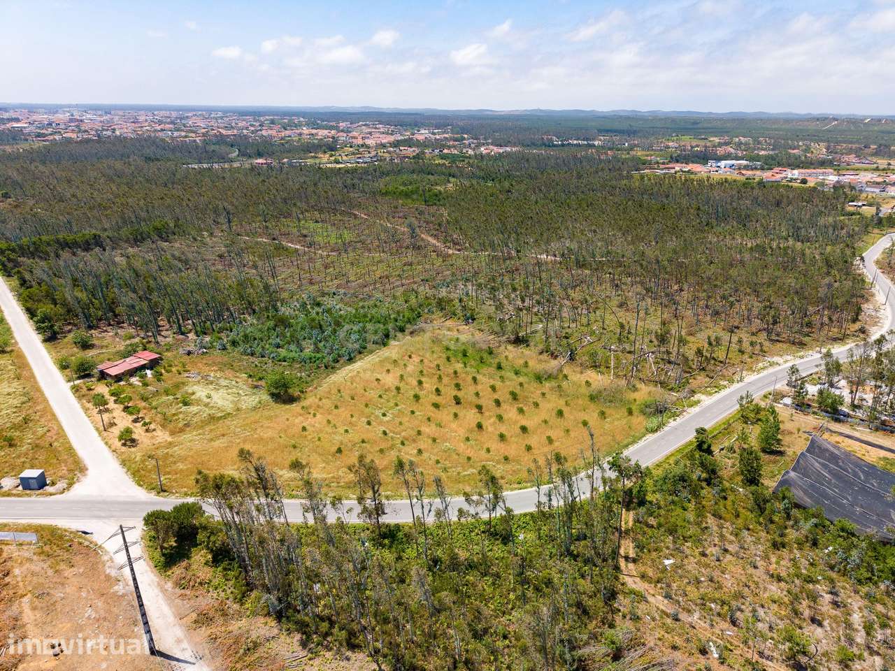 Terreno Industrial com Grande Potencial em Garcia, Marinha Grande | 8 - Grande imagem: 2/31