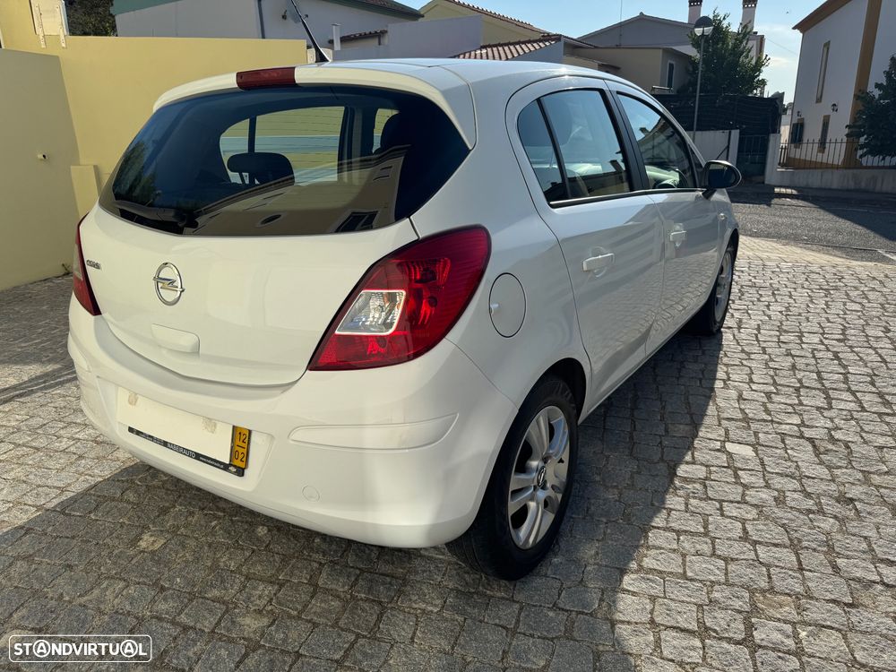 Opel Corsa 1.2 Cosmo - 3