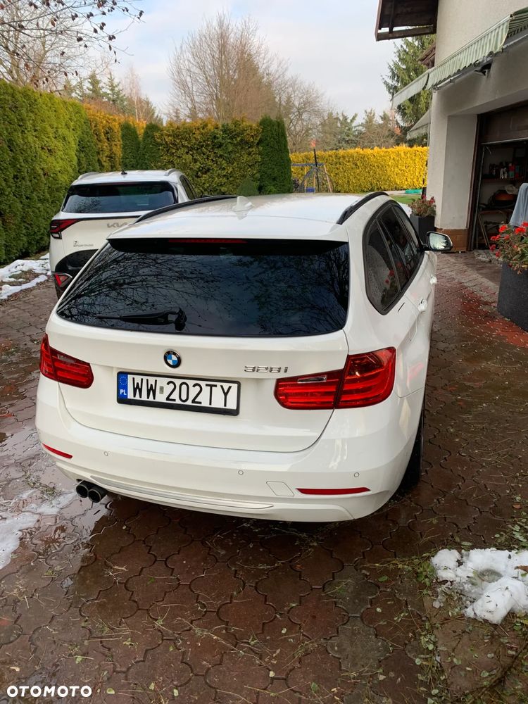 BMW Seria 3 328i Modern Line - 3