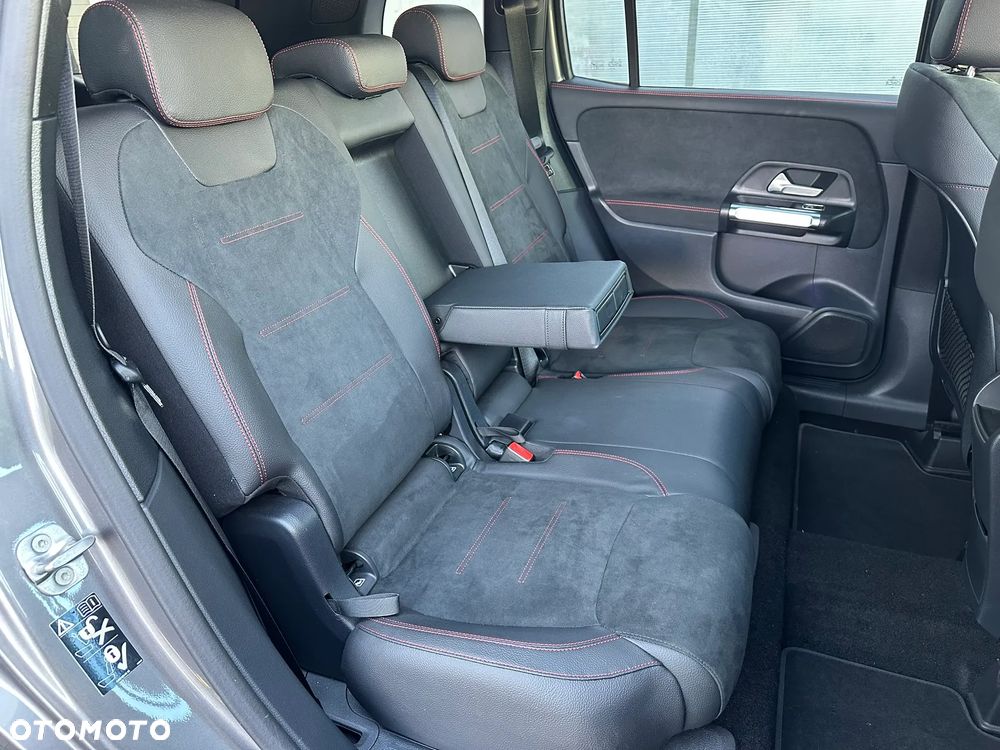 Mercedes-Benz GLB 200 mHEV AMG Line 7G-DCT - 22