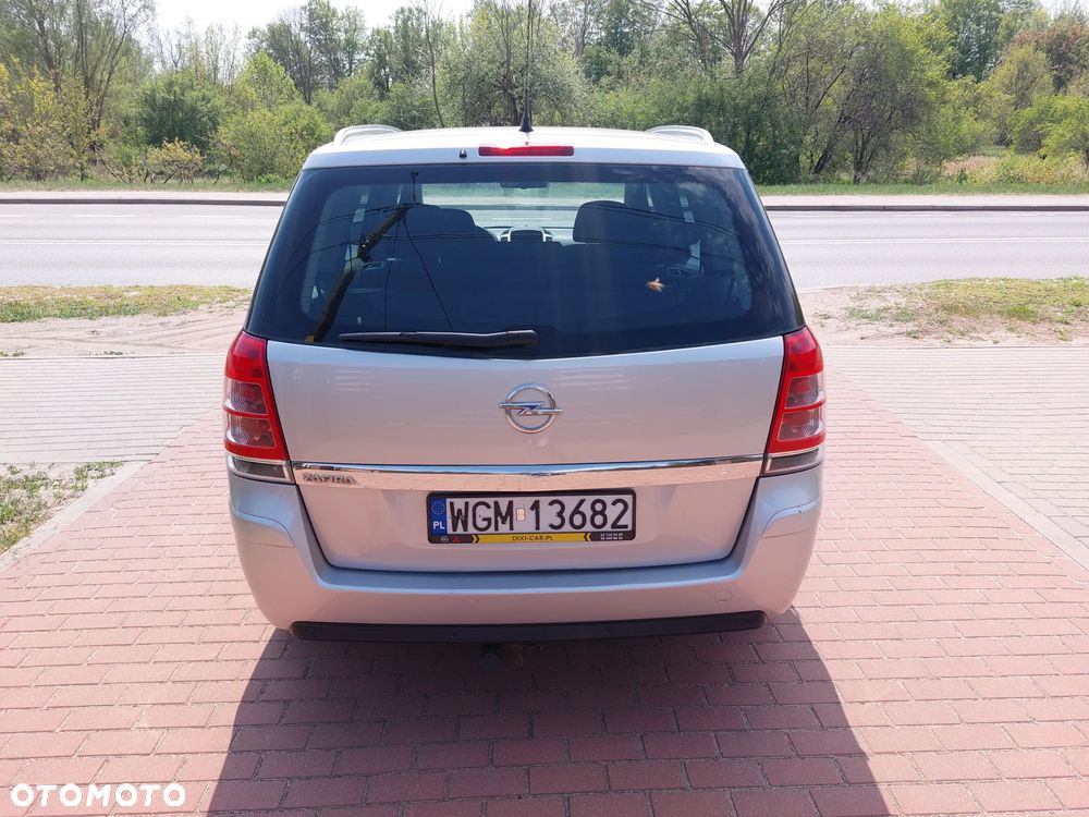 Opel Zafira - 9