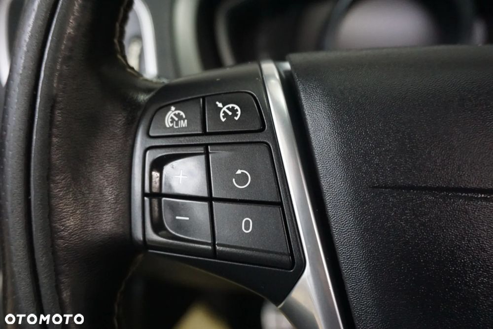 Volvo V40 D2 RDesign - 23