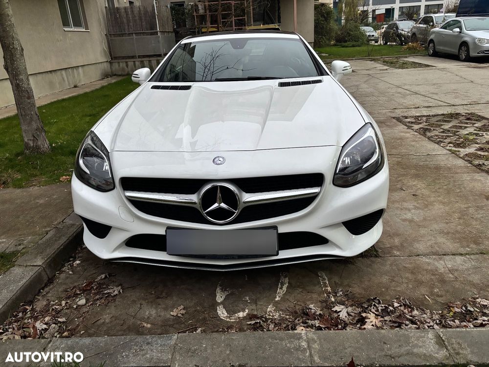 Mercedes-Benz SLC - 2