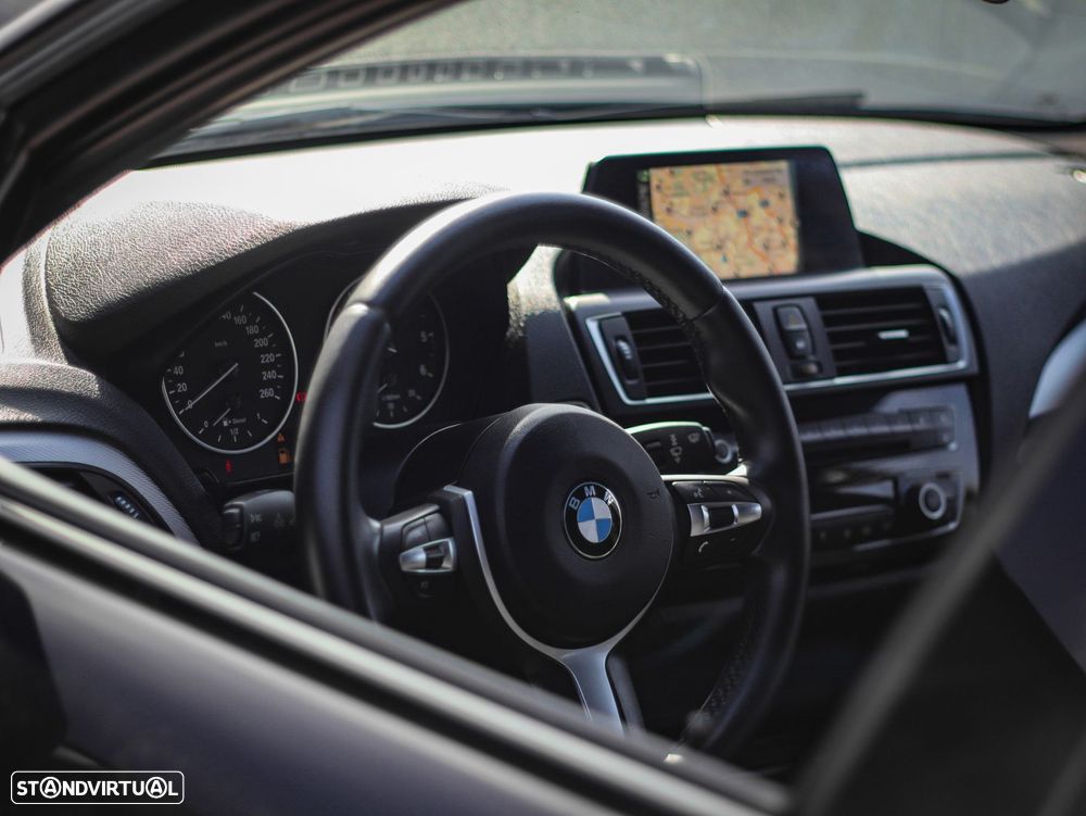 BMW 116 d Pack M - 16