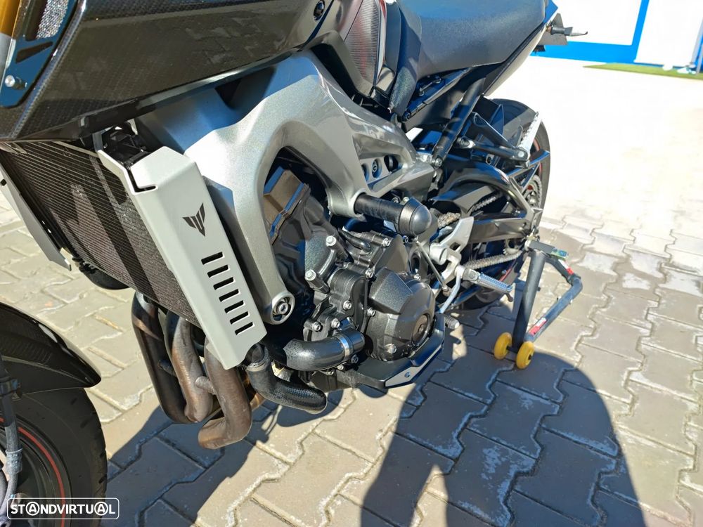 Yamaha MT-09 - 5