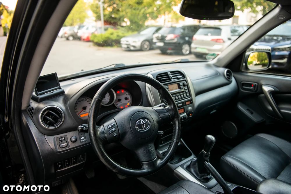 Toyota RAV4 4x4 Sol - 16