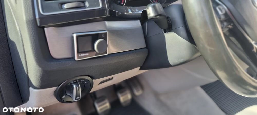 Volkswagen Multivan - 15