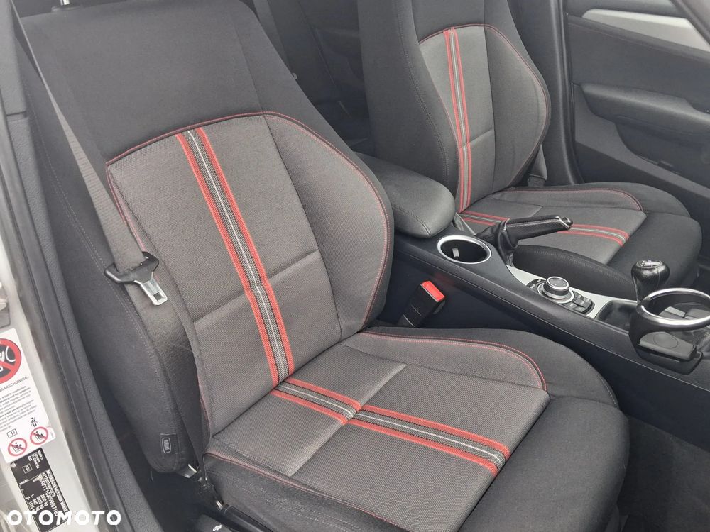 BMW X1 sDrive16d Sport Line - 33