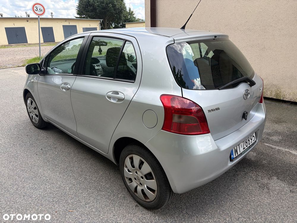 Toyota Yaris 1.3 Sol - 12
