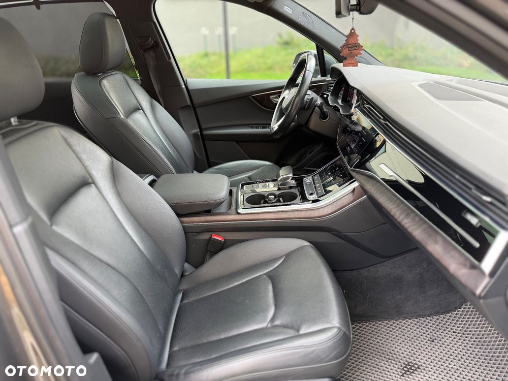 Audi Q7 3.0 TFSI Quattro Tiptr - 25