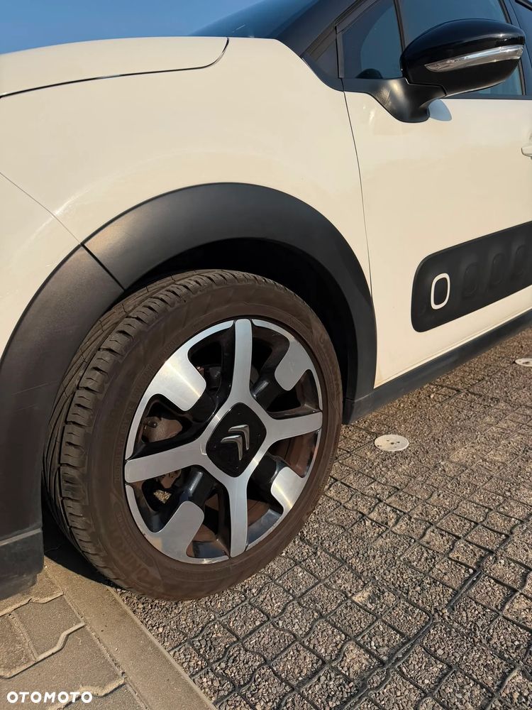 Citroën C3 1.2 PureTech Shine S&S EAT6 - 24