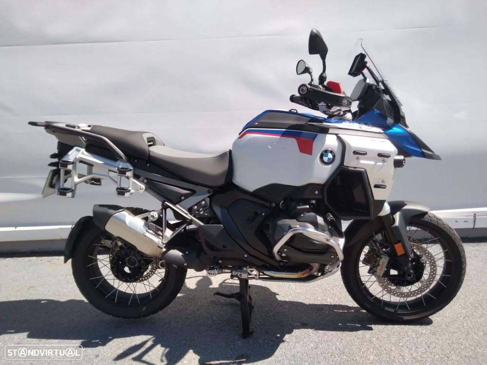 BMW R 1300 GS Adventure Trophy - 2